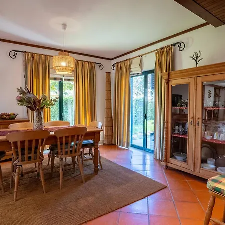 וילה R3 - Miravillas - Rosas 33 מירה