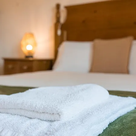 R3 - Miravillas - Rosas 33 * מירה